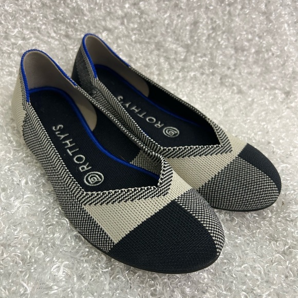 Rothy’s Womens Size 6 Round Toe Cream Black Plaid Flats Shoes - Picture 3 of 8